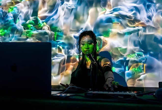 BLAUES RAUSCHEN – Zwischen Mensch & Maschine, Klang & Stille